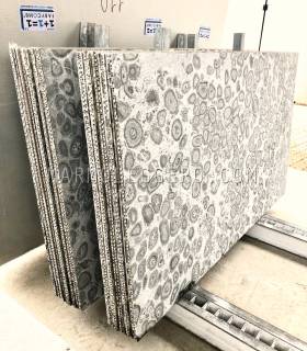ORBICOLARE - Granito leggero - Prodotto da FFPANELS®